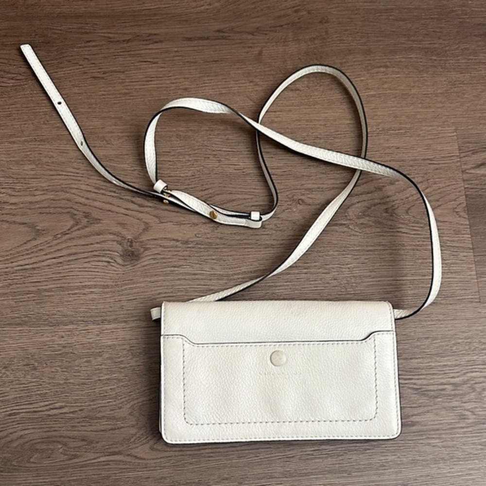 Marc Jacobs Cream Pebbled Leather Crossbody Wallet
